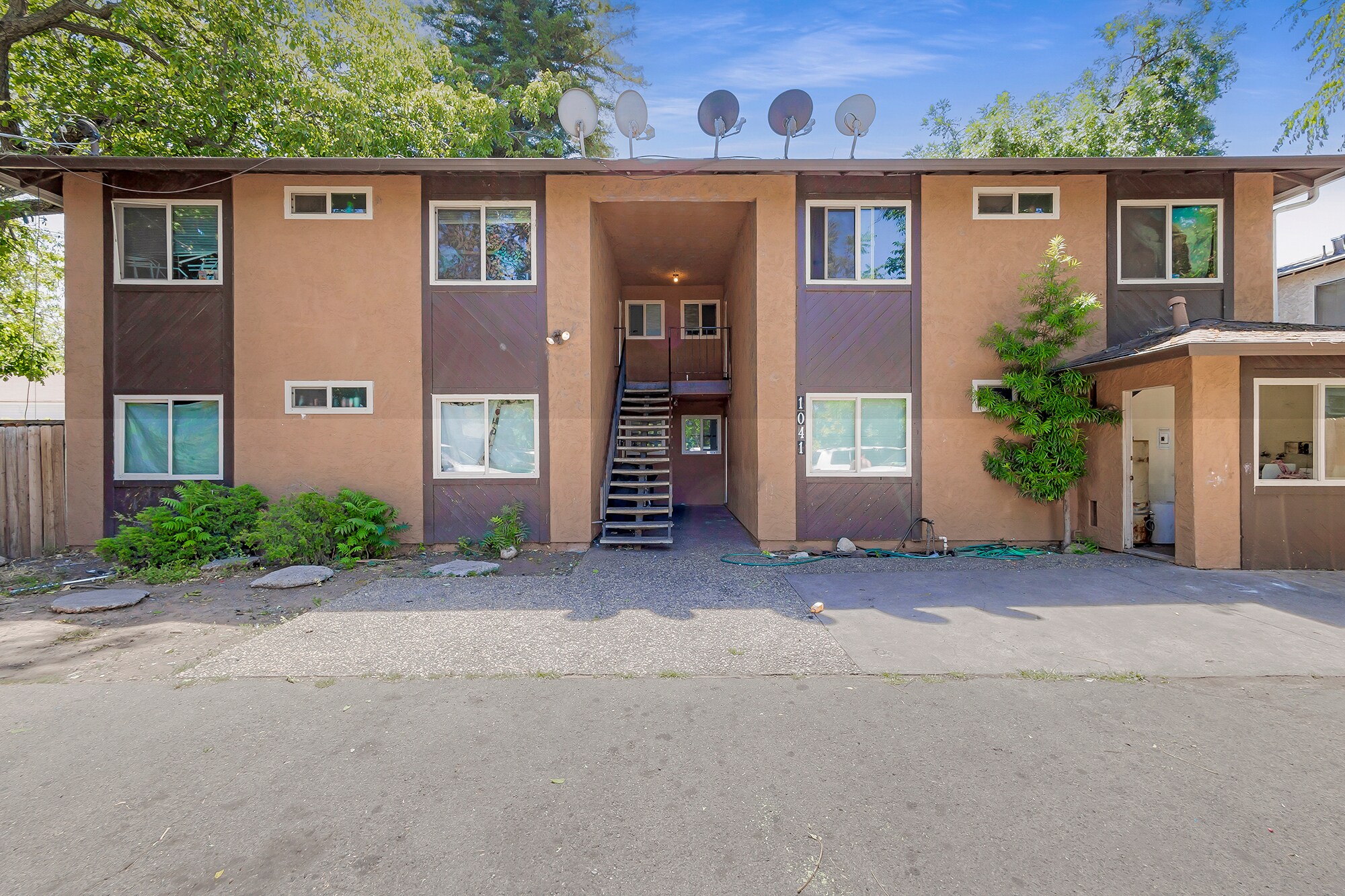 1041 W 9th St, Chico, CA for sale Primary Photo- Image 1 of 1