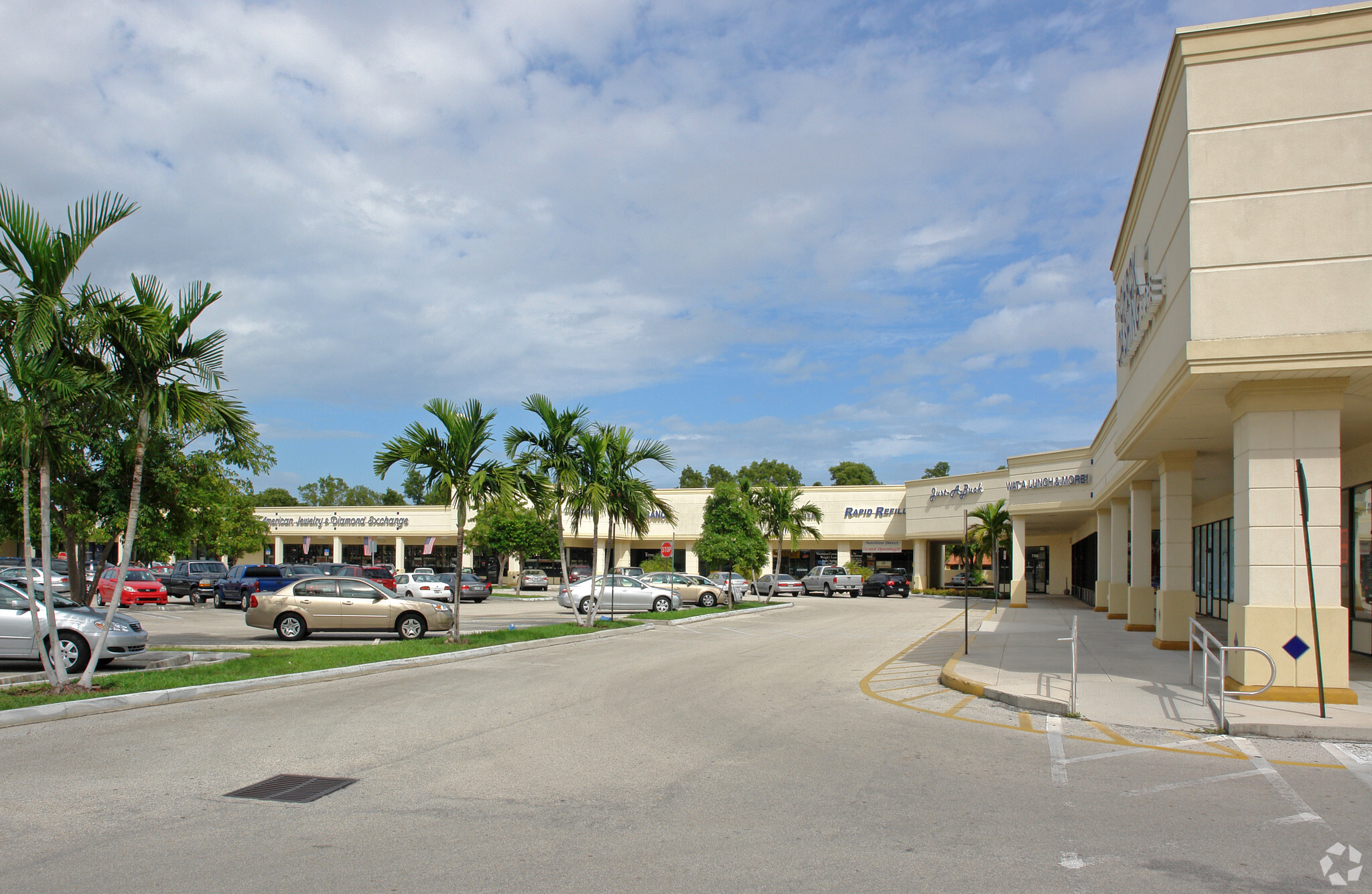 7118-7186 N University Dr, Tamarac, FL for lease Primary Photo- Image 1 of 10