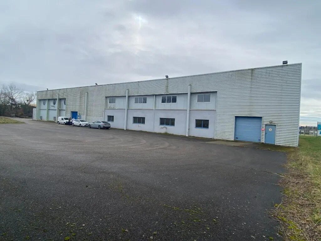 Flex in Manziat for lease Building Photo- Image 1 of 7