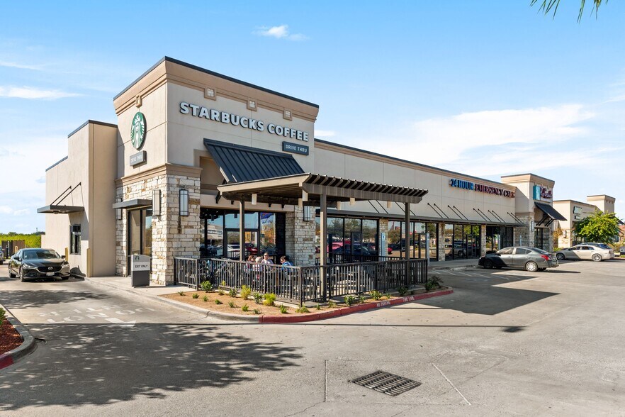 27202758 W University Dr, Edinburg, TX 78539