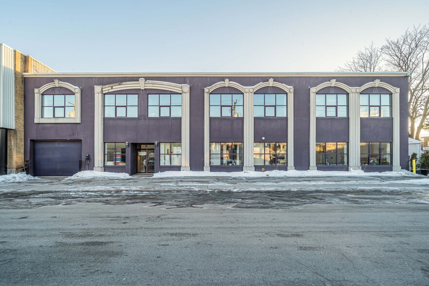 9850 Rue Saint-Urbain, Montréal, QC for lease - Building Photo - Image 2 of 6