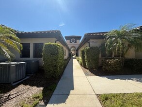 421 Commercial Ct, Venice, FL for lease Building Photo- Image 1 of 16