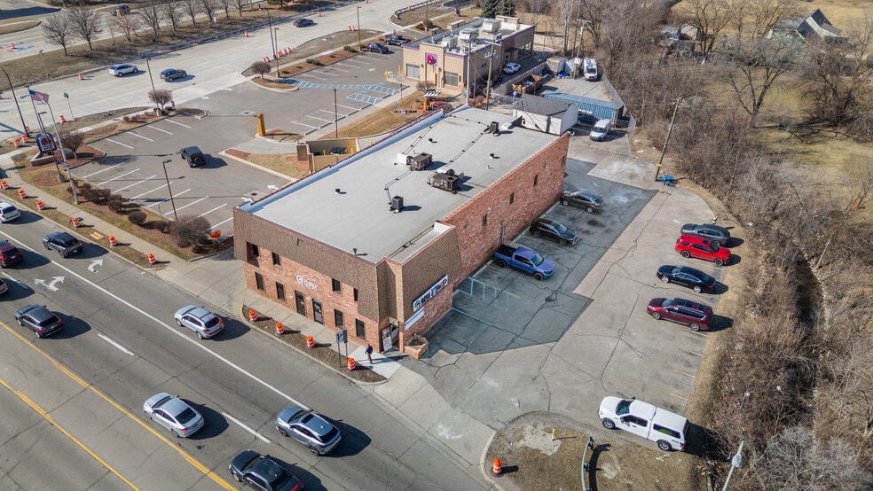 23940-23948 Eureka Rd, Taylor, MI for sale - Building Photo - Image 1 of 10