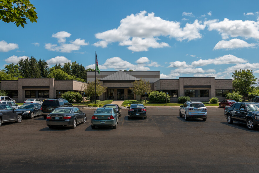 4440 Hagadorn Rd, Okemos, MI for lease - Building Photo - Image 3 of 4