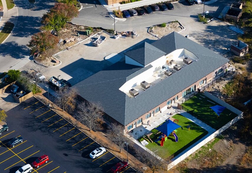 21 Blanchard Cir, Wheaton, IL for sale - Aerial - Image 3 of 7