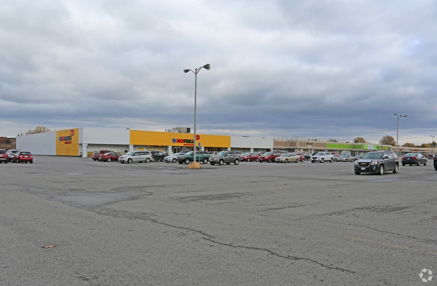 300 Lincoln St, Welland, ON for lease - Building Photo - Image 3 of 6