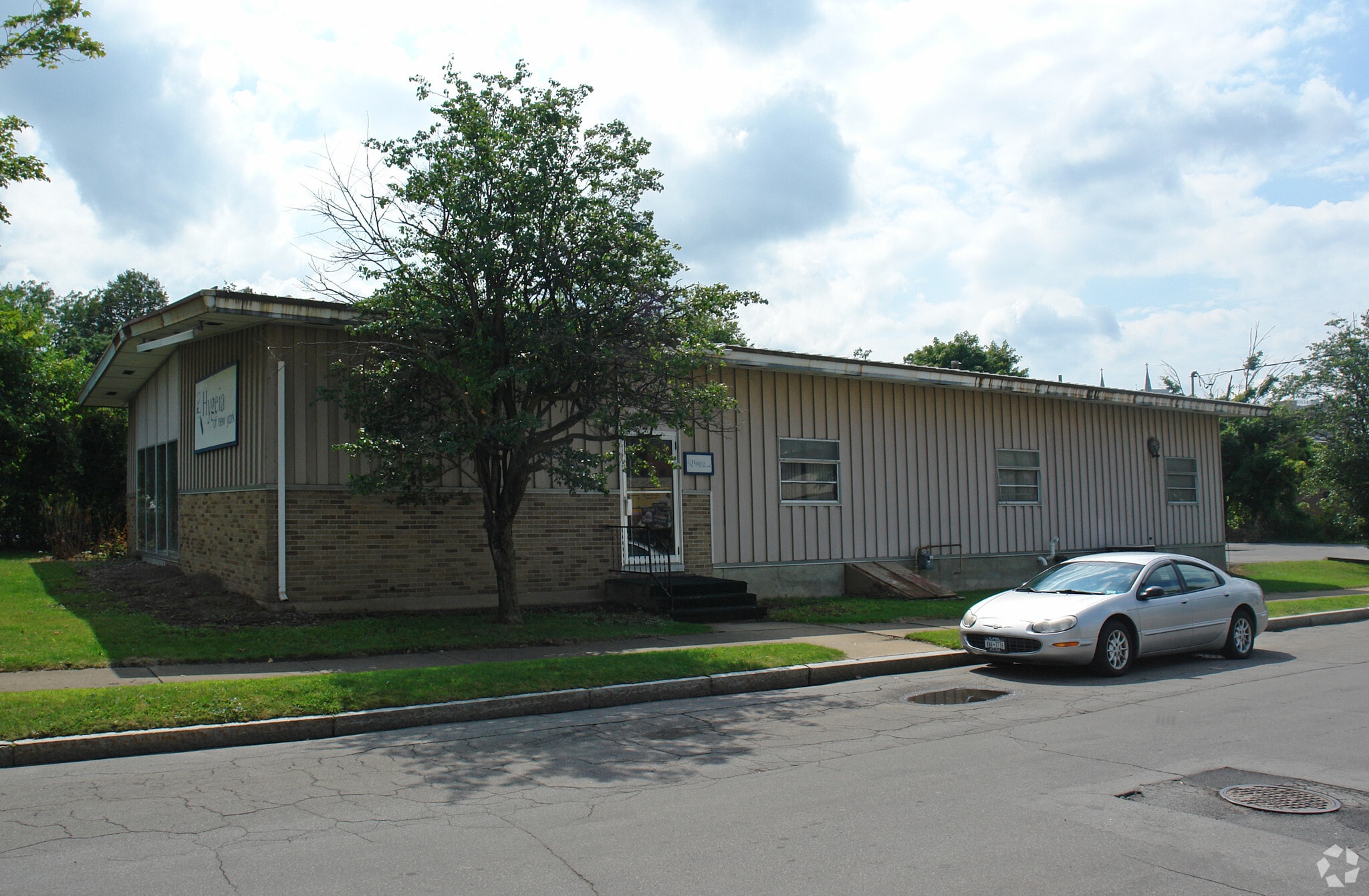 430 Catherine St, Utica, NY for lease Primary Photo- Image 1 of 4
