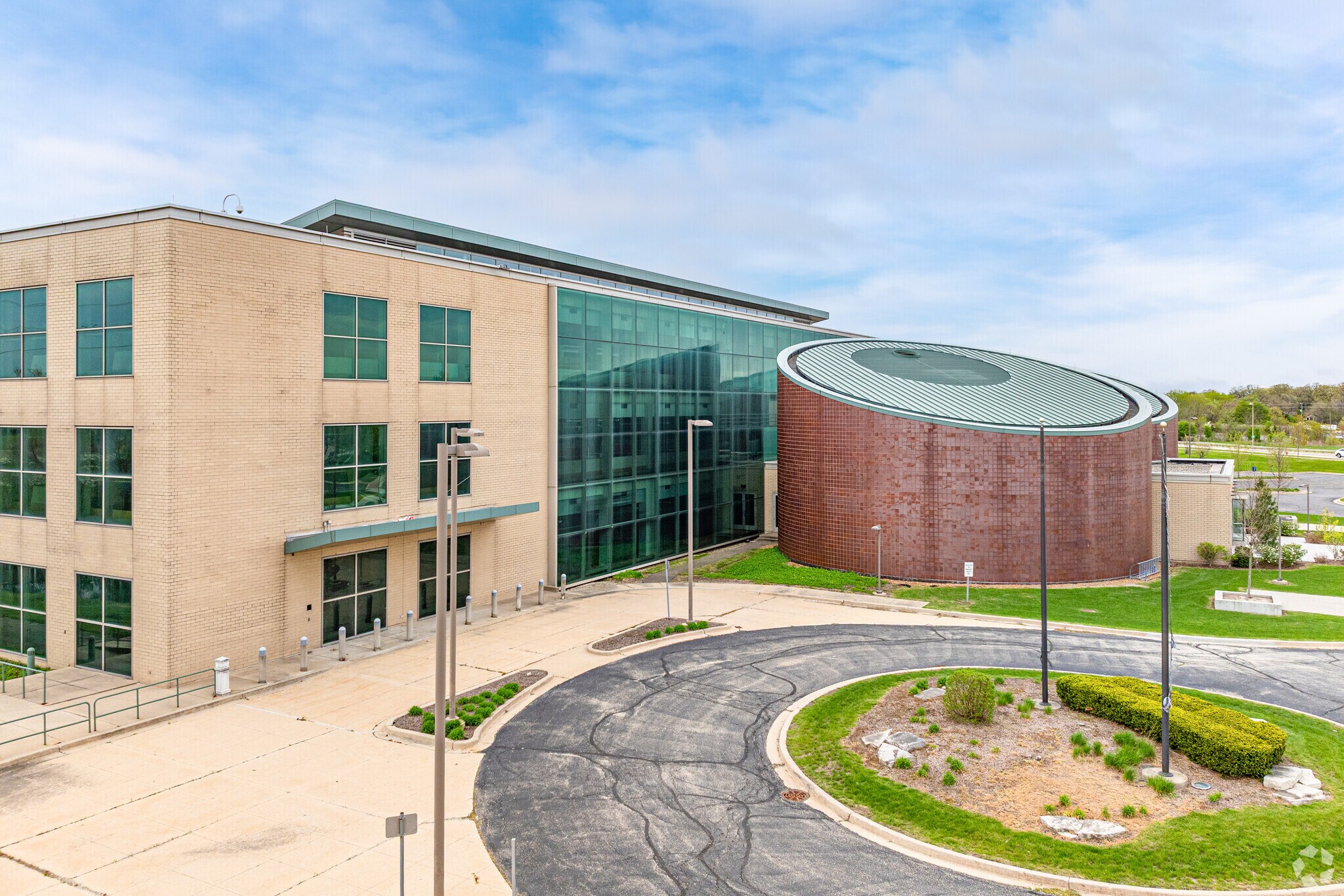 28301 Ferry Rd, Warrenville, IL for sale Building Photo- Image 1 of 1