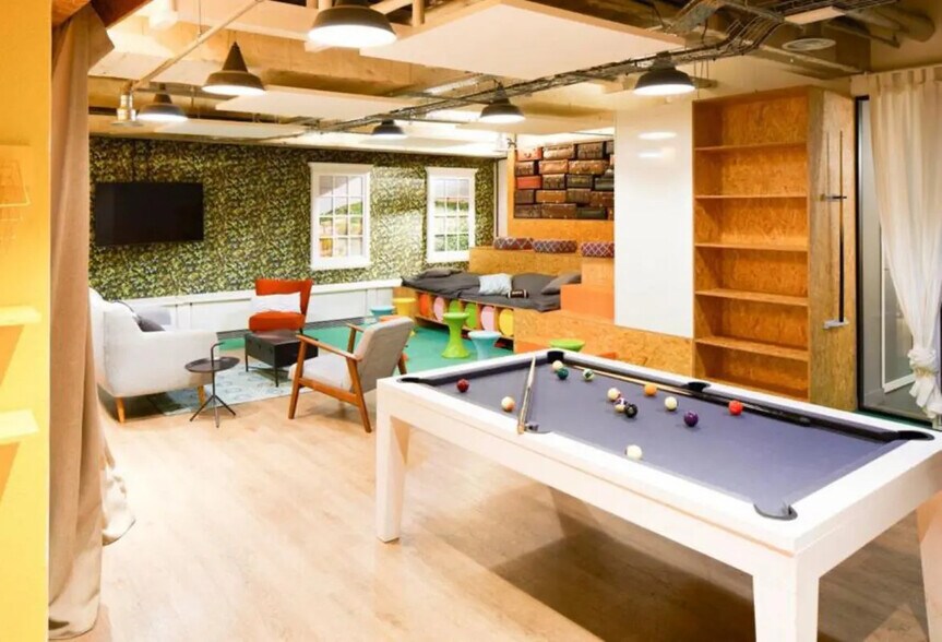 205-207 Rue De Bercy, Paris for lease - Building Photo - Image 3 of 7