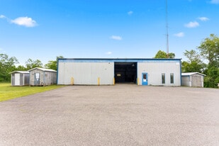 3,750 SQFT Industrial Space, 1 Mile from I-79 - Warehouse