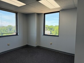 36 State Route 10, East Hanover, NJ for lease Interior Photo- Image 2 of 9