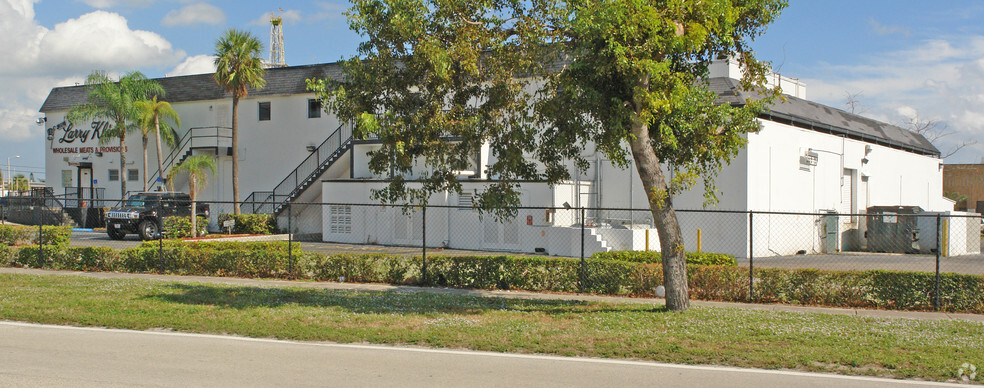 350 Goolsby Blvd, Deerfield Beach, FL for sale - Building Photo - Image 2 of 7