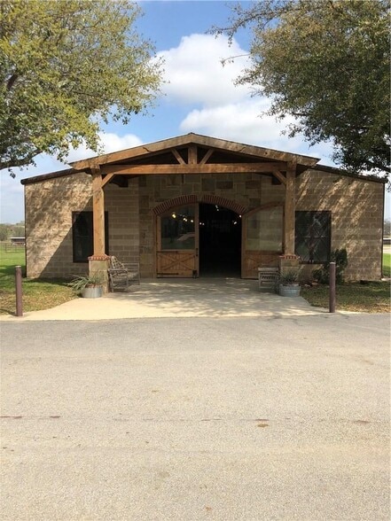 1000 & 1019 Spring Hill Rd, Aubrey, TX for sale - Building Photo - Image 1 of 20