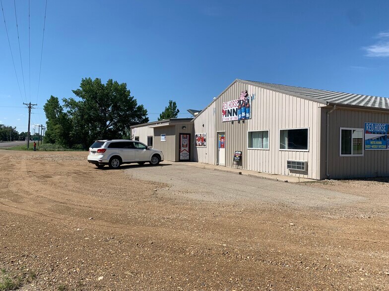 2 US12, Groton, SD 57445 Red Horse Inn Restaurant and Lounge