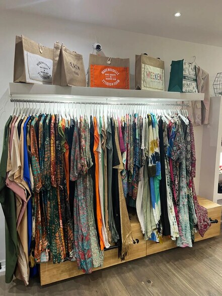 Industrial in Porto-Vecchio for lease - Interior Photo - Image 3 of 6