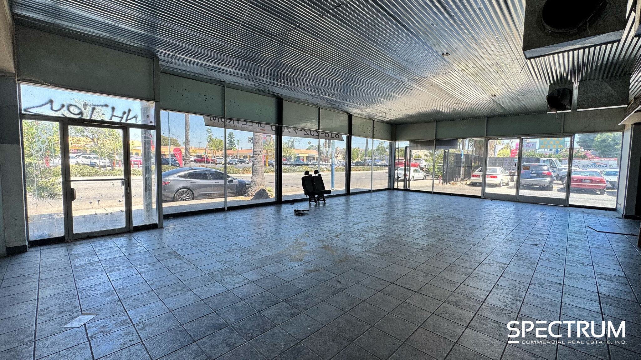 21024 Sherman Way, Canoga Park, CA for lease Interior Photo- Image 1 of 3
