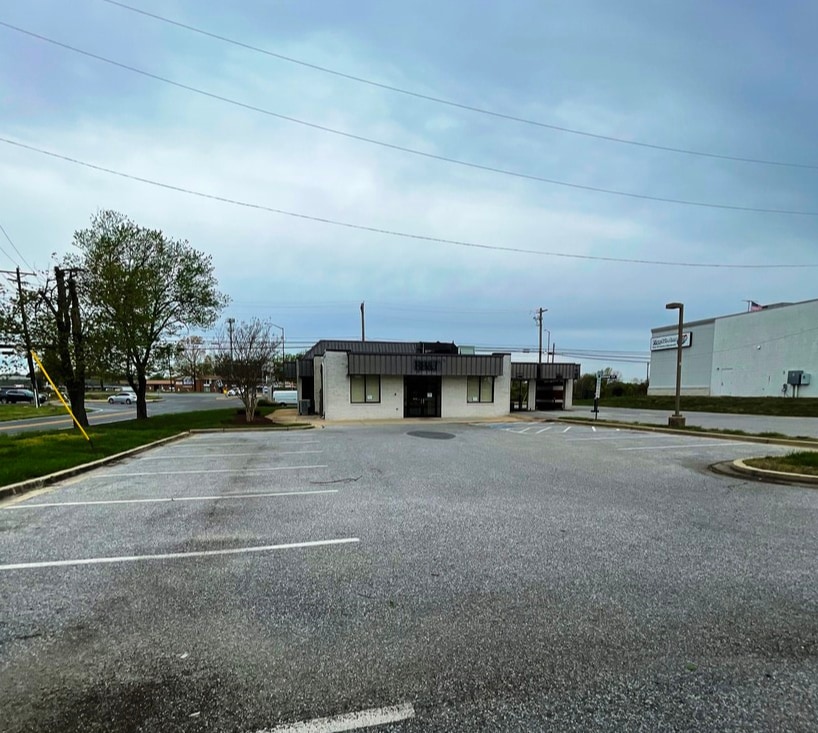 2140 Old Washington Rd, Waldorf, MD 20601