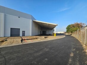 6300-6340 Valley View St, Buena Park, CA for lease Interior Photo- Image 2 of 4