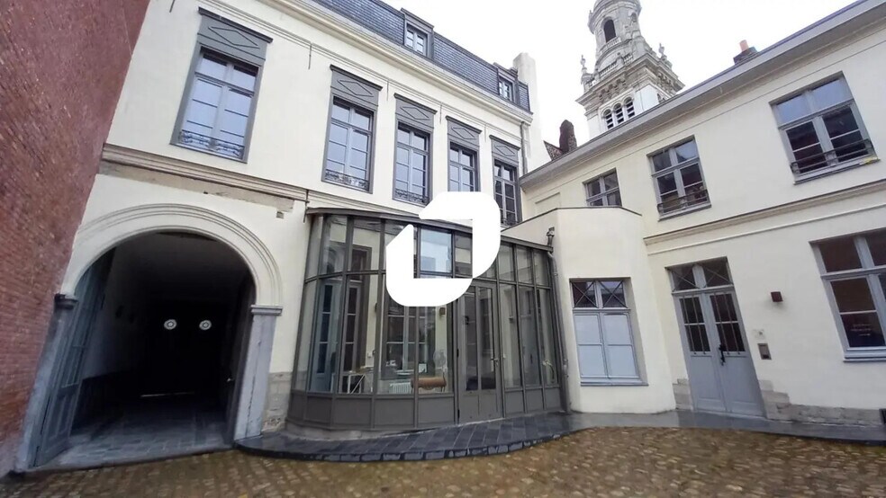 Office in Lille for lease - Building Photo - Image 2 of 9