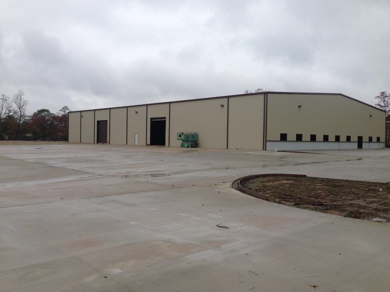 1690 Hawthorne Dr, Conroe, TX for sale Primary Photo- Image 1 of 1