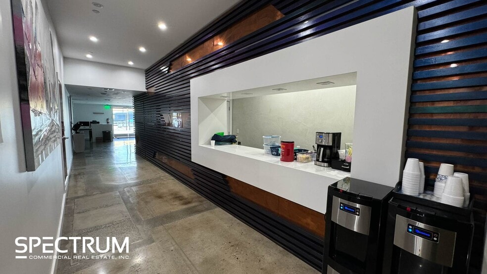 426-434 W Cypress St, Glendale, CA for lease - Building Photo - Image 3 of 11