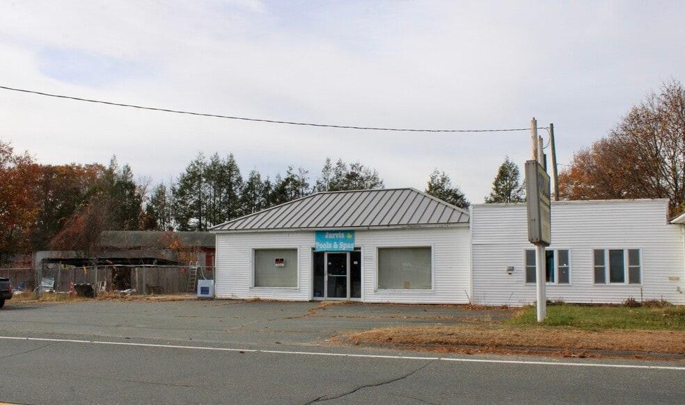 72 Unity St, Turners Falls, MA for sale - Building Photo - Image 3 of 42