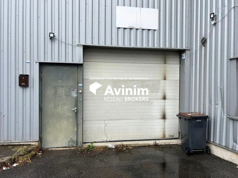 Industrial in Meaux for sale - Building Photo - Image 2 of 13