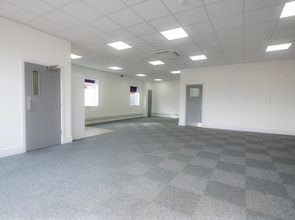 Alderton Rd, Towcester for lease Interior Photo- Image 1 of 1