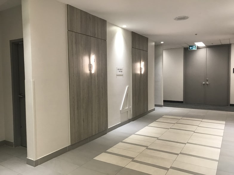 1 Eva Rd, Toronto, ON for lease - Interior Photo - Image 2 of 2