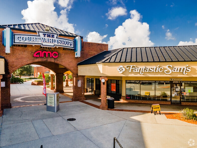 2400-2578 W Brandon Blvd, Brandon, FL for sale - Primary Photo - Image 1 of 1