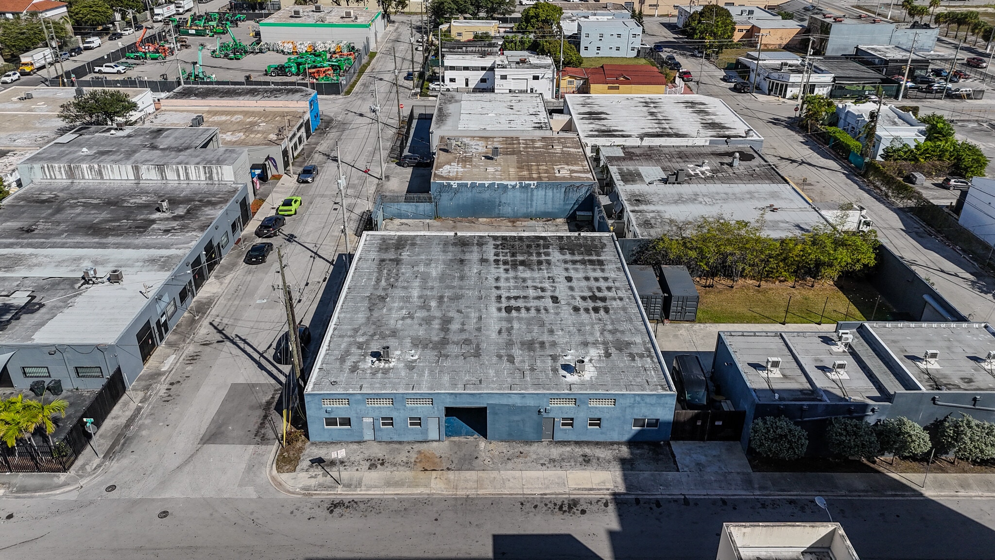 743-749 NW 23rd St, Miami, FL for lease Primary Photo- Image 1 of 37