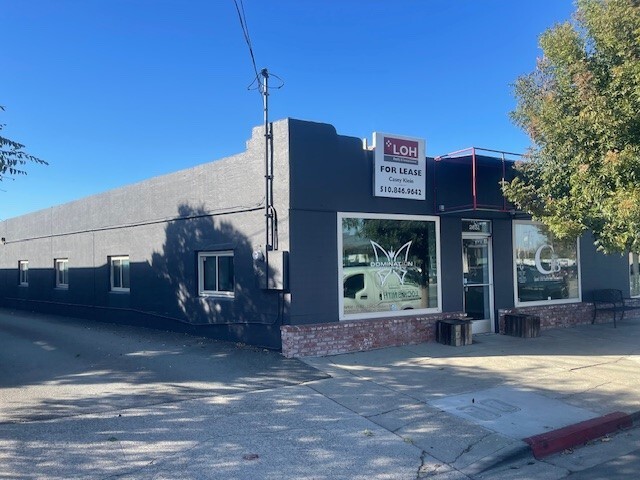 2631 N Main St, Walnut Creek, CA for lease - Building Photo - Image 1 of 6