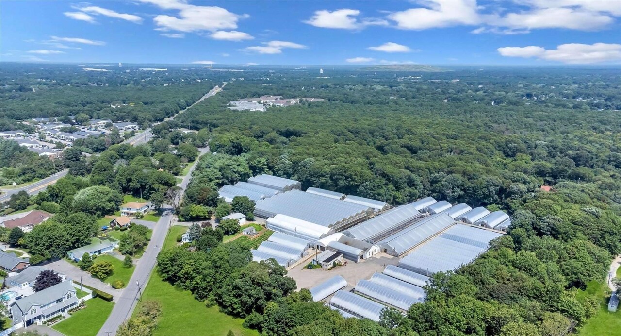 328 Patchogue Yaphank Rd, East Patchogue, NY for sale Building Photo- Image 1 of 1