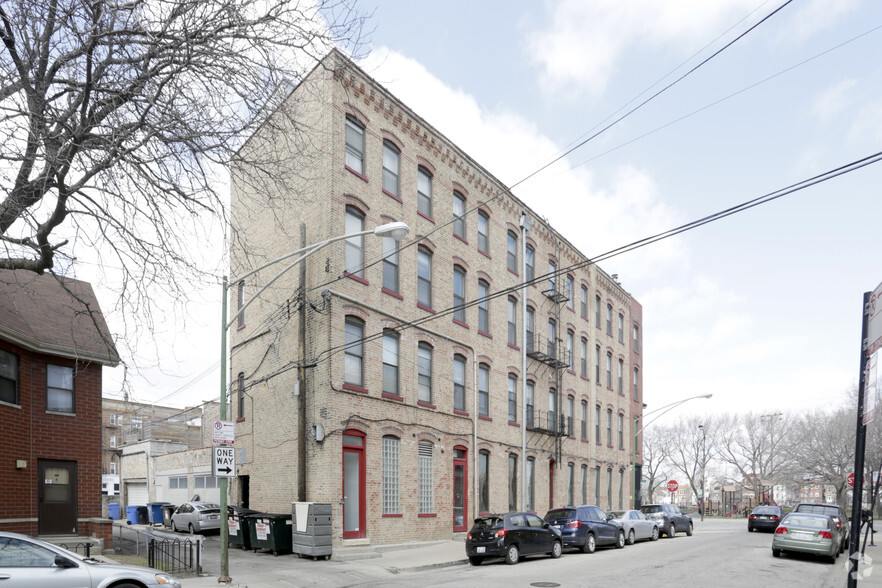 1329 W Chicago Ave, Chicago, IL for sale - Building Photo - Image 3 of 10