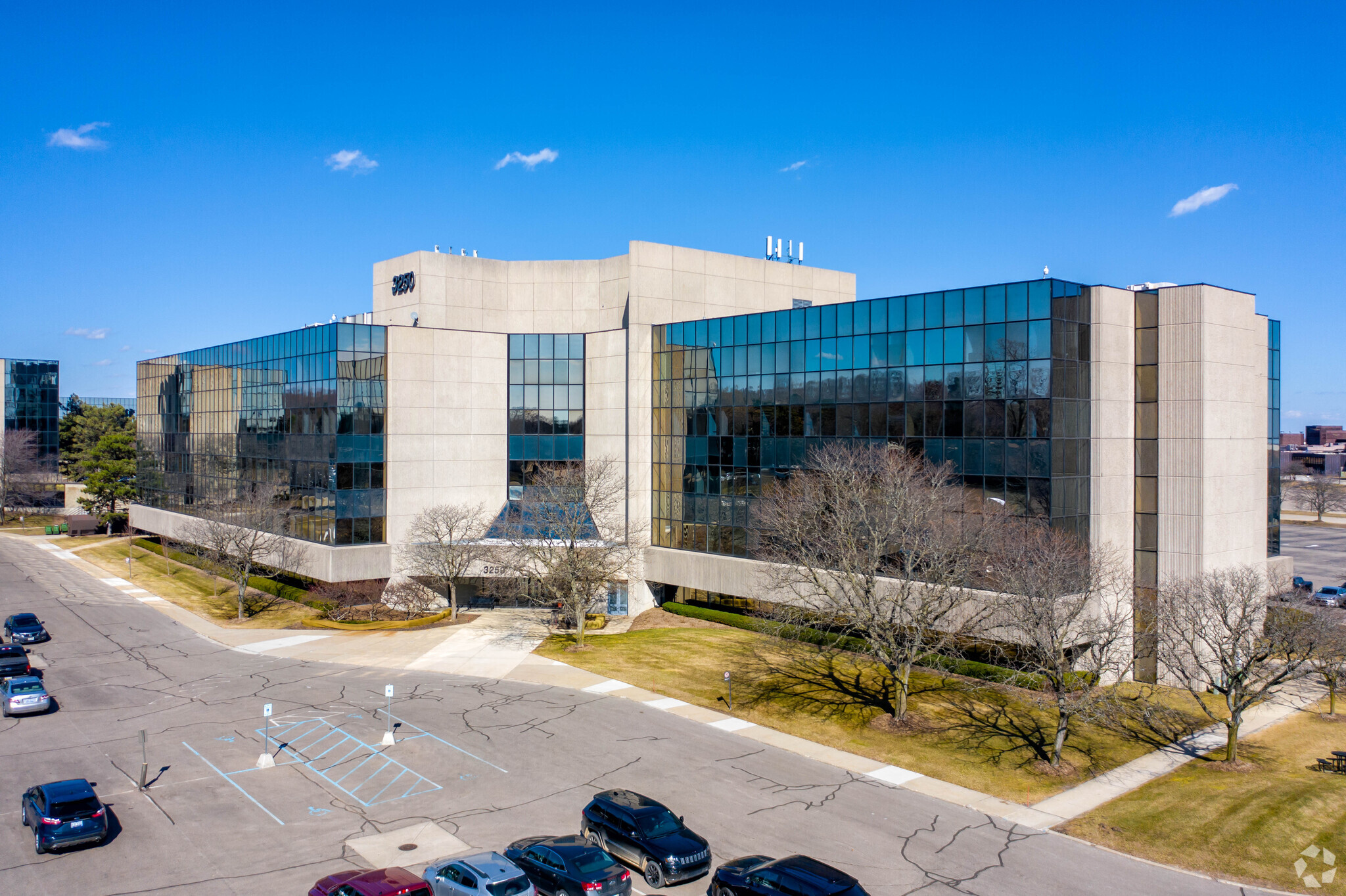 3250 W Big Beaver Rd, Troy, MI for sale Building Photo- Image 1 of 1