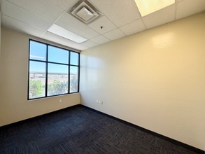 428 S Gilbert Rd, Gilbert, AZ for lease Interior Photo- Image 2 of 5
