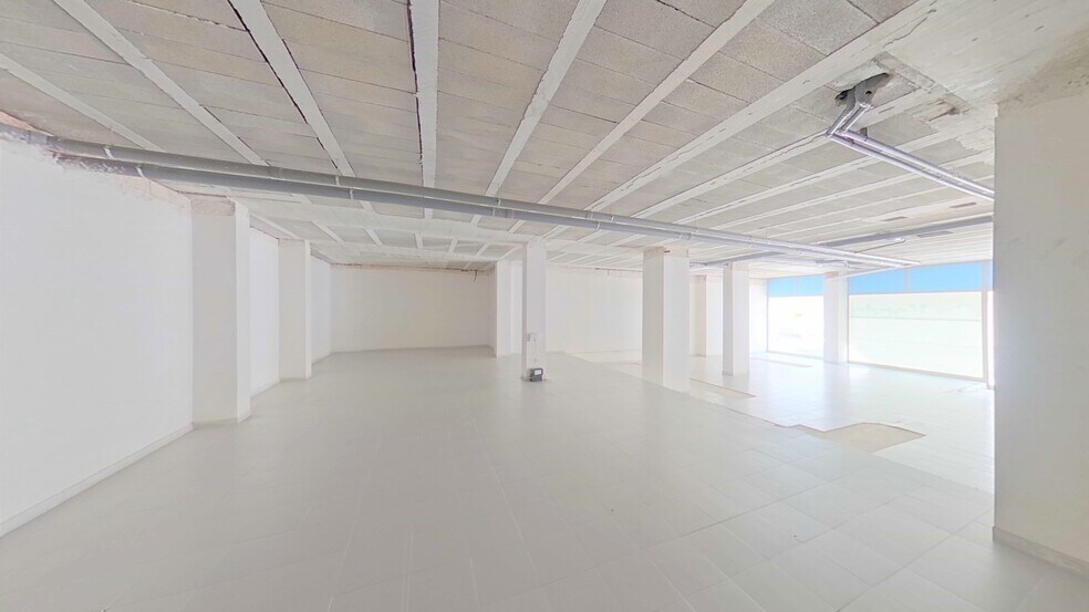 Retail in Inca for sale - Building Photo - Image 2 of 16