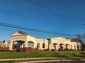 233 Broad St, Milford, CT for lease Interior Photo- Image 2 of 20