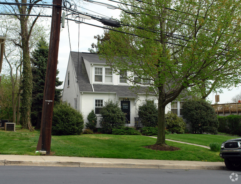 208 Monroe St, Rockville, MD for sale - Primary Photo - Image 1 of 1