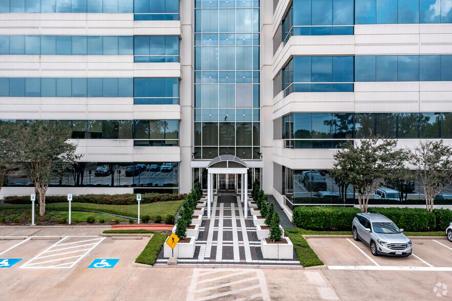 13100 Space Center Blvd, Houston, TX for lease - Building Photo - Image 3 of 7