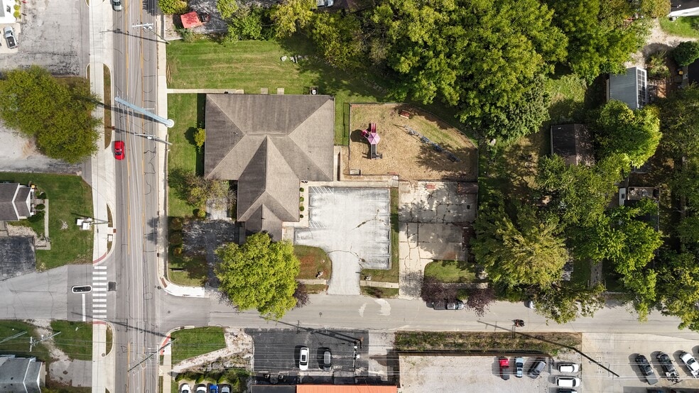 525 W 17th St, Bloomington, IN for sale - Building Photo - Image 3 of 21