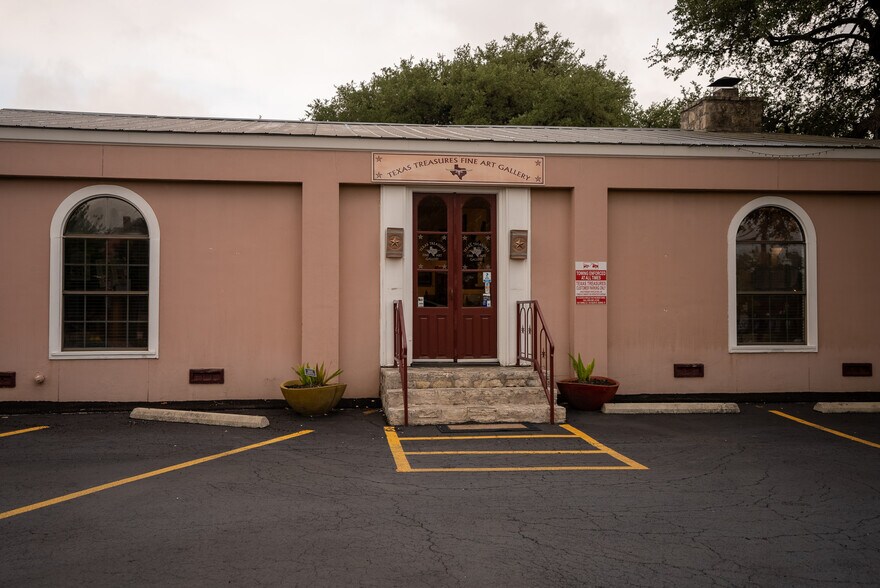 605 S Main St, Boerne, TX for sale - Building Photo - Image 1 of 1