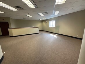 2601 Venture Dr, Norman, OK for lease Building Photo- Image 2 of 6