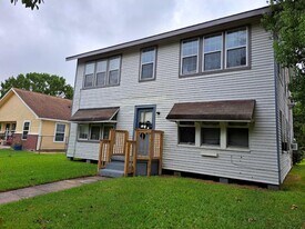 3205 Illinois St, Baytown TX - Fourplex or Quadplex