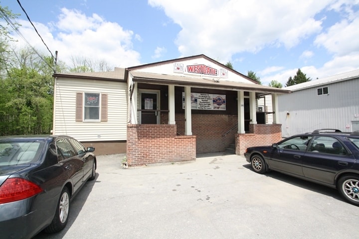 247 W Main St, Middletown, NY for sale - Primary Photo - Image 1 of 1