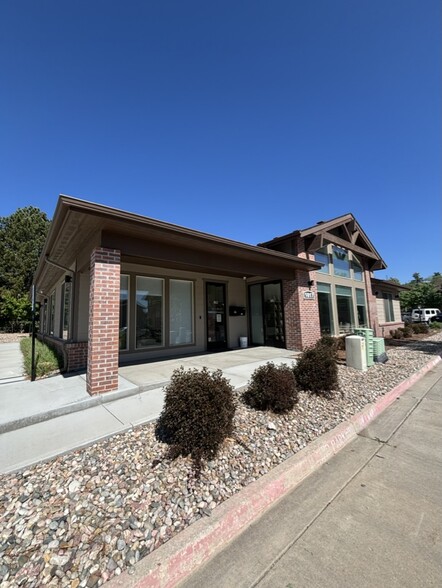 1821 Austin Bluffs Pky, Colorado Springs, CO for lease - Building Photo - Image 1 of 4