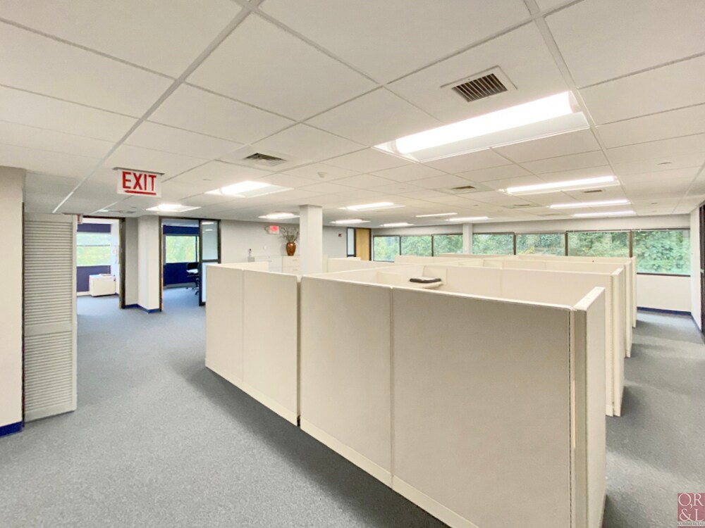 360 Bloomfield Ave, Windsor, CT 06095 Office for Lease