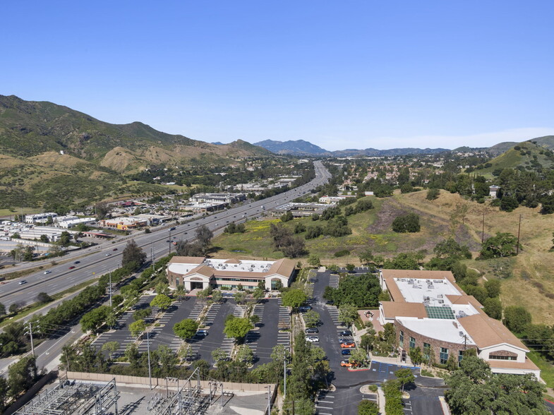 29219 Canwood St, Agoura Hills, CA for sale - Building Photo - Image 2 of 15