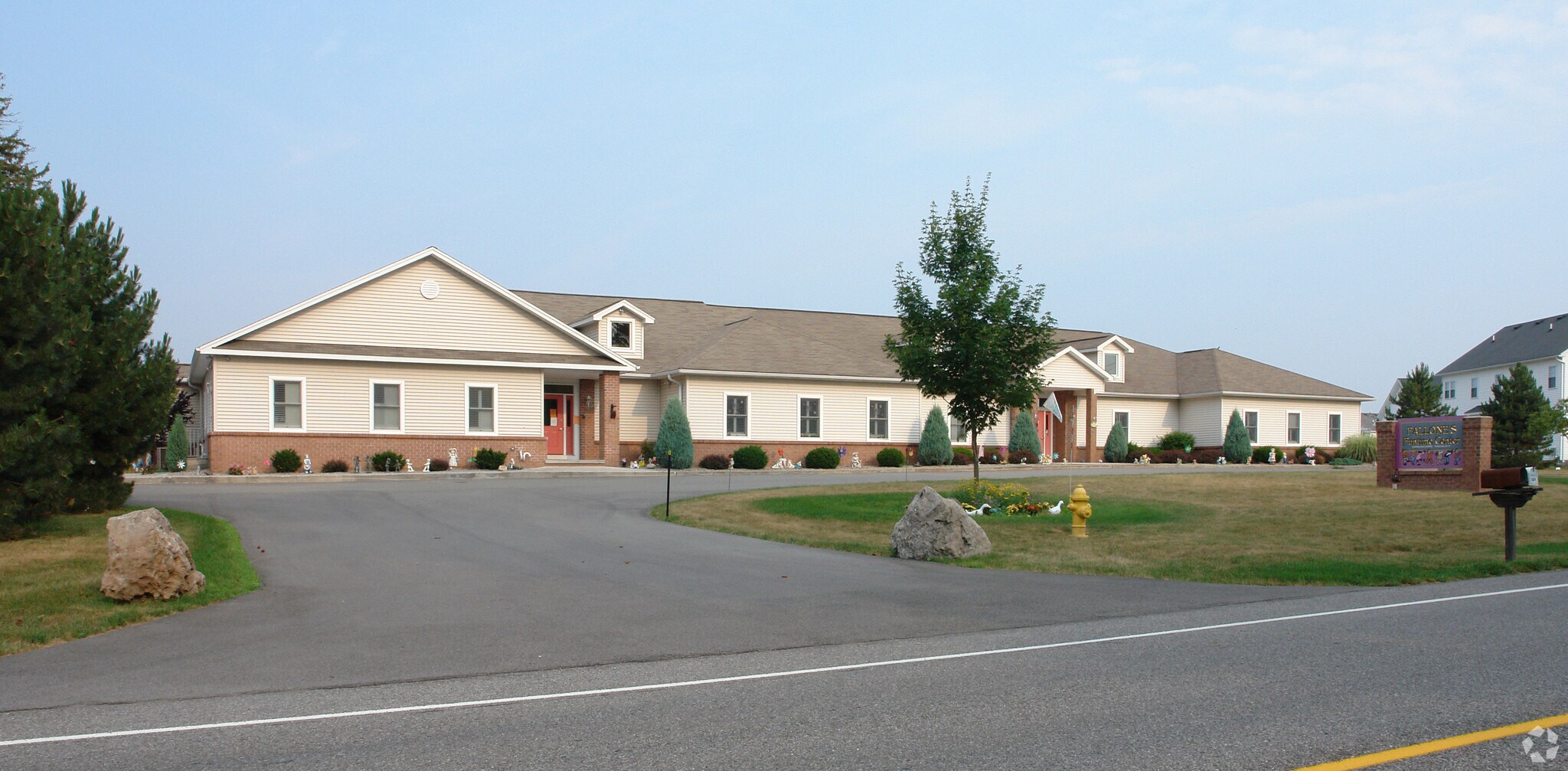 124 Whittier Rd, Rochester, NY for lease Primary Photo- Image 1 of 3