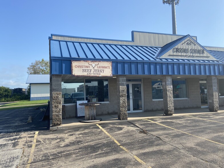 340 E Ann St, Kaukauna, WI for lease - Building Photo - Image 1 of 3